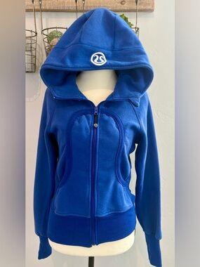 lululemon Early 2000’s “Scuba” Hoodie!